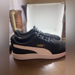 New in Box—Puma Astro Kick Size 10 Men’s